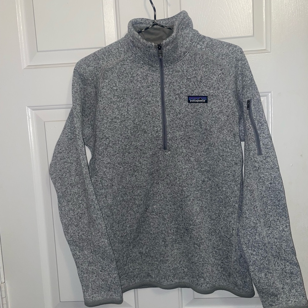 Patagonia women’s Zip-Up Sweater in Heather Gray size medium